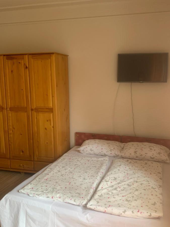 Gabor Aron Apartment Hajdúszoboszló Exterior foto