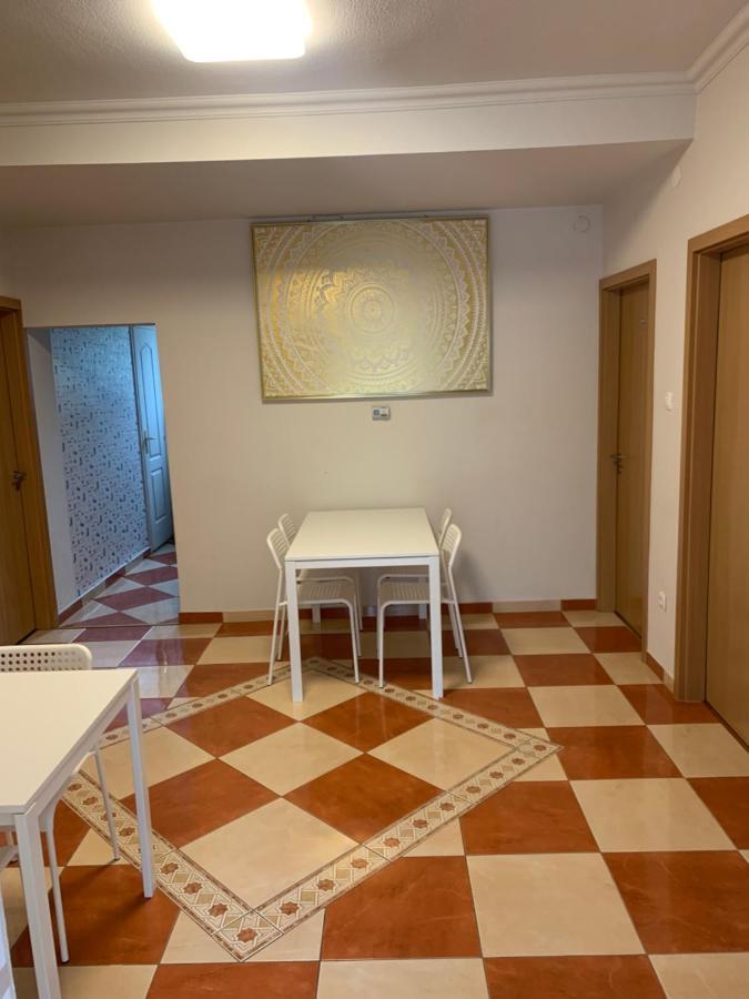Gabor Aron Apartment Hajdúszoboszló Exterior foto